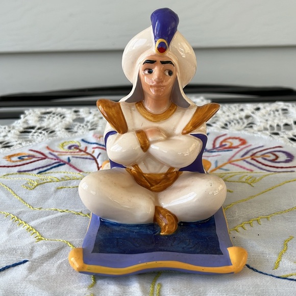 Disney Aladdin Magic Carpet Figurine- Vintage - Picture 2 of 6